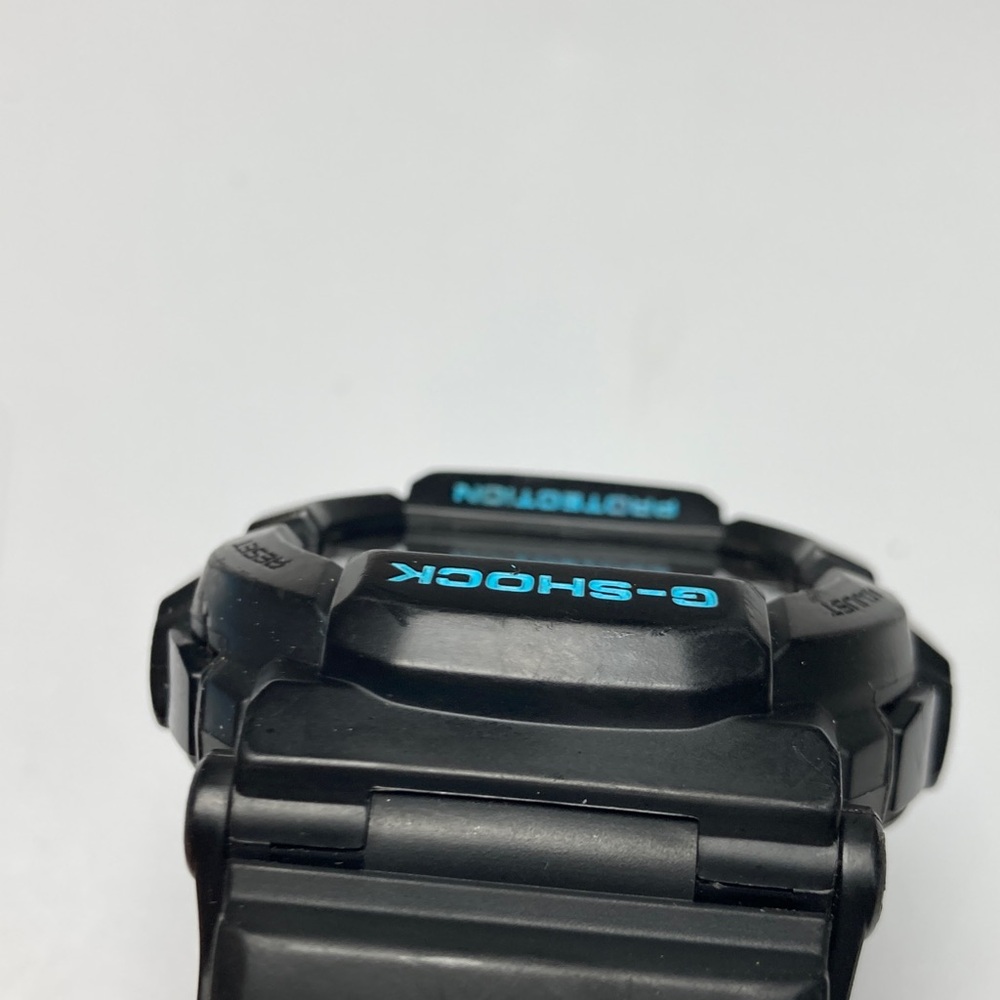 Casio Gshock GD-350, black positive display with teal accents, new battery - Picture 4 of 16